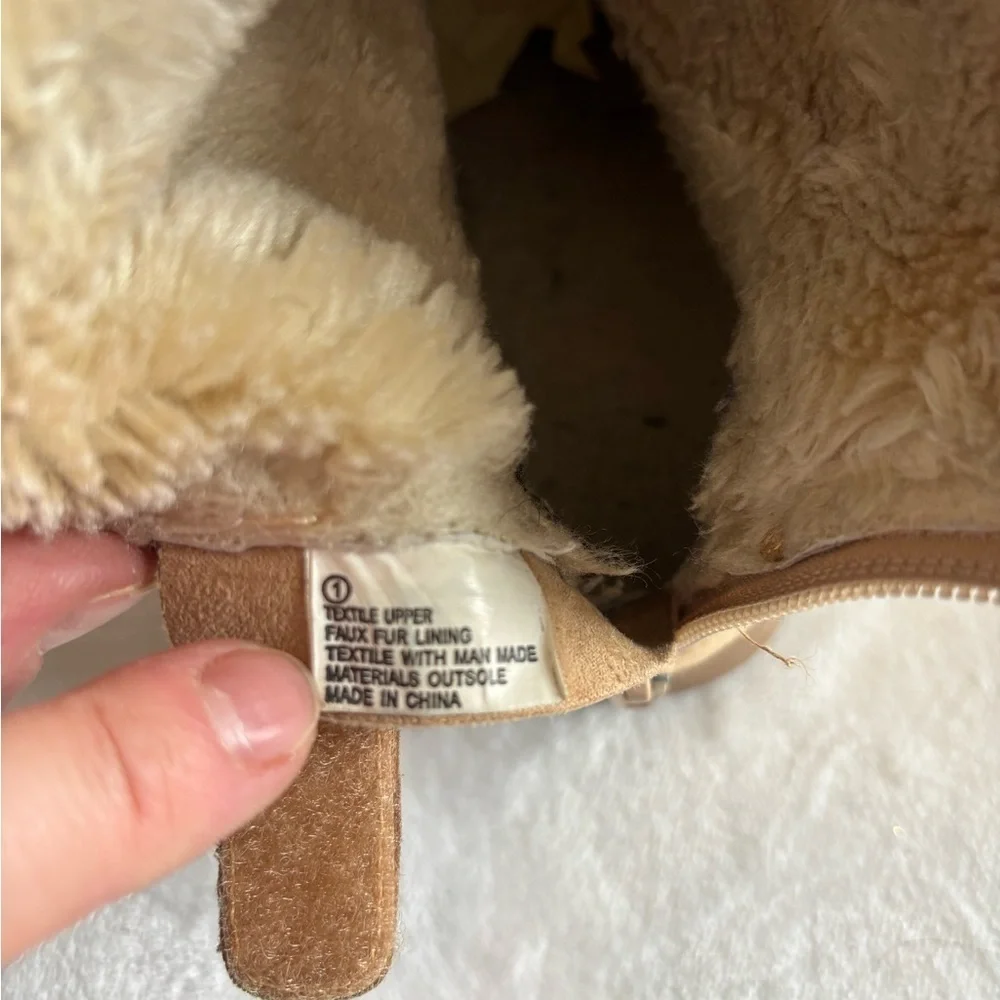 Cat & Jack Boots Youth Faux Fur Tan Winter Fold Over Convertible Zipper Size 1